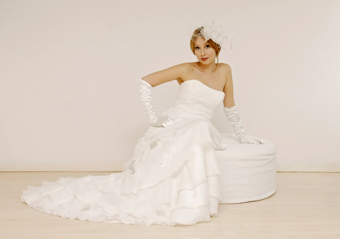 Brautkleid von Pierre Cardin, Brautkleider Verleih und Hochzeitskleider Verkauf, Brautmode nach Maß by Marry4Love Berlin